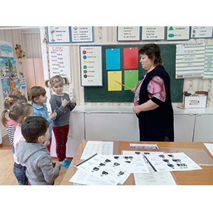 De curînd,în cadrul instituţiei,mai activează o grupă pentru copii cu deficienţe ale auzului