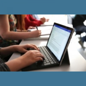 Instituțiile de învățământ din municipiul Chișinău vor beneficia de o donație de 675 laptop-uri