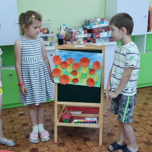 Activitate creativă: „Lanul de grâu cu maci în floare”