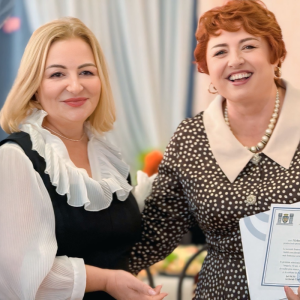 La mulți ani, doamna Larisa MELINTEANU!